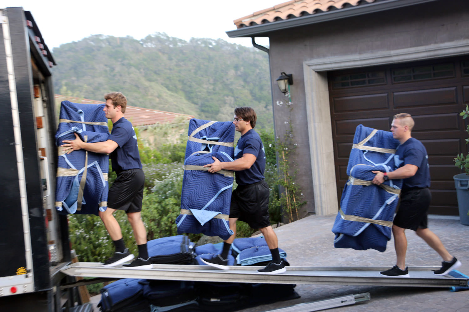 Commercial Movers near Bellevue, WA